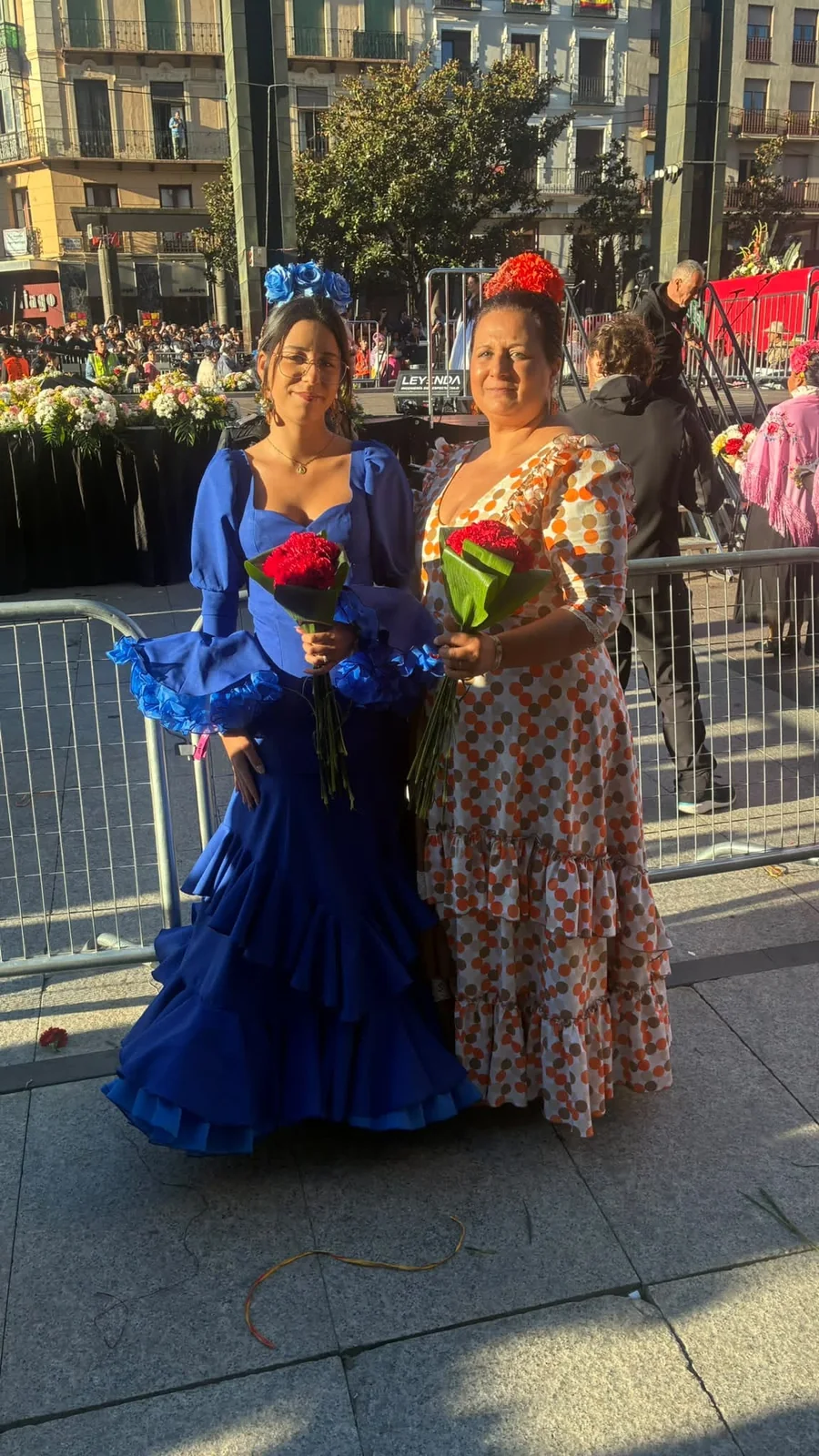 Una fotografía en la feria · Galería de Vanessa Toledo