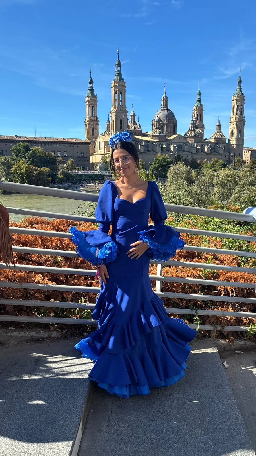 Traje azul terminado · Galería de Vanessa Toledo