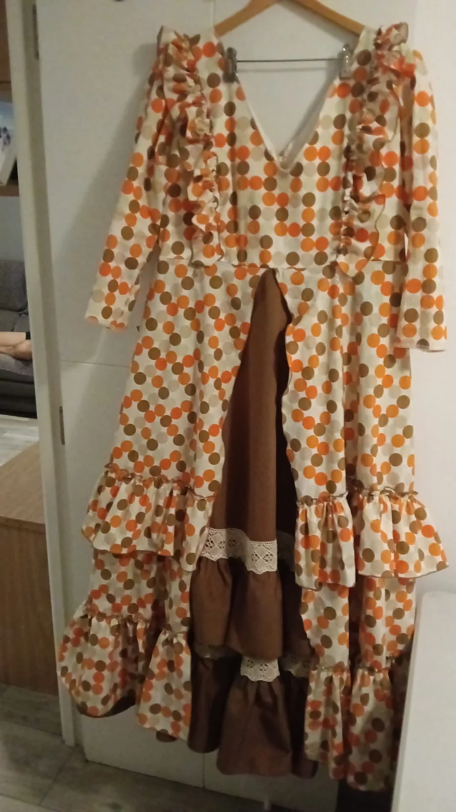 El traje durante la confección · Galería de Vanessa Toledo